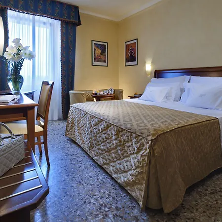 Palace San Pietro Hotell