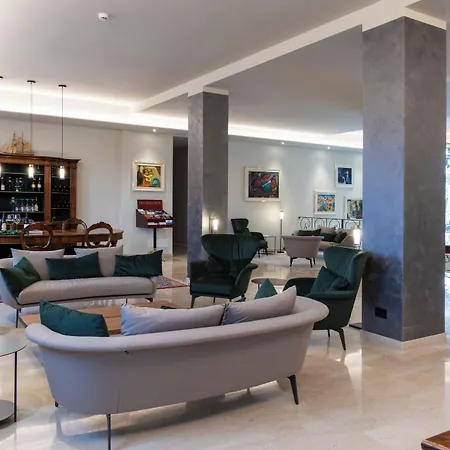Hotel Palace San Pietro 4*